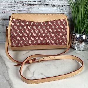 Vintage Dooney & Bourke Red and Tan‎ Crossbody Shpulder Bag